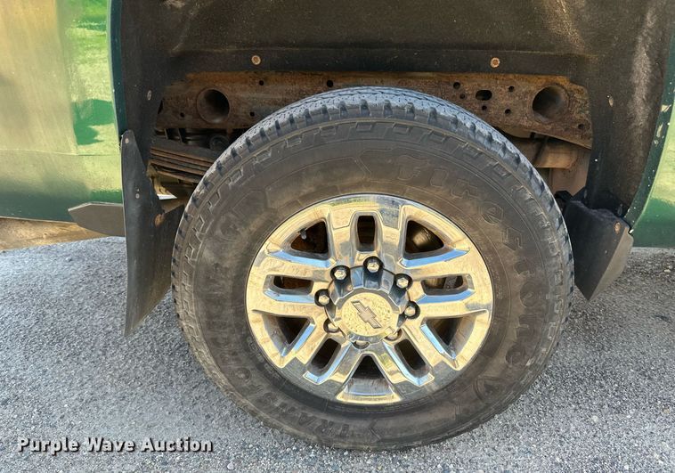 image for item EB2974 2016 Chevrolet Silverado 2500HD Double Cab pickup truck