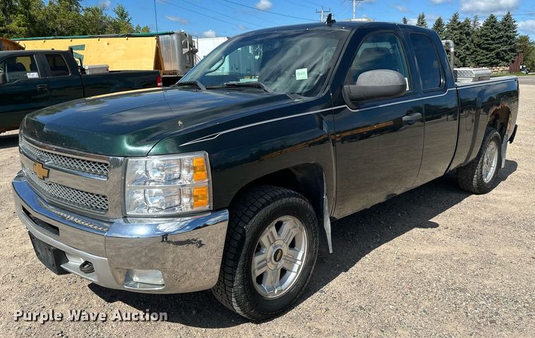 image for item EB2976 2013 Chevrolet Silverado 1500 Ext. Cab pickup truck