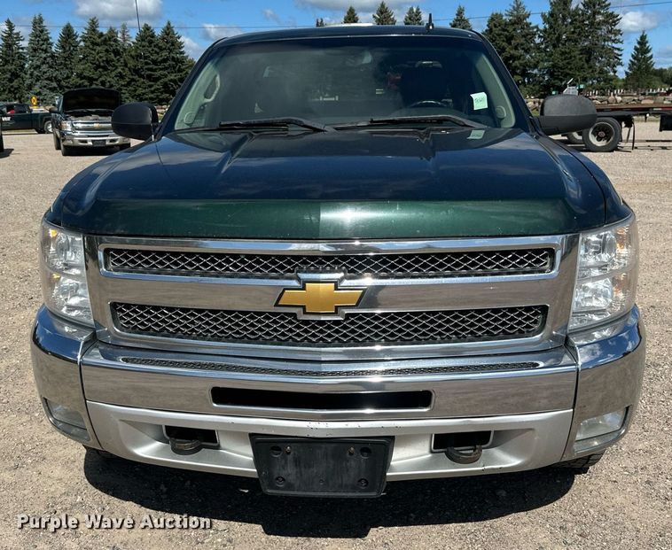 image for item EB2976 2013 Chevrolet Silverado 1500 Ext. Cab pickup truck