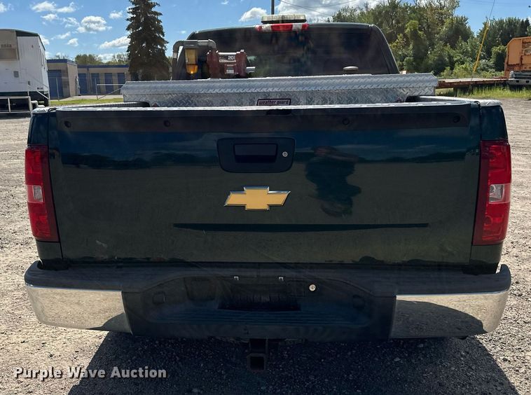 image for item EB2976 2013 Chevrolet Silverado 1500 Ext. Cab pickup truck