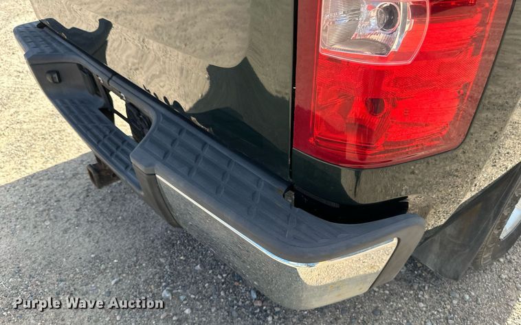 image for item EB2976 2013 Chevrolet Silverado 1500 Ext. Cab pickup truck