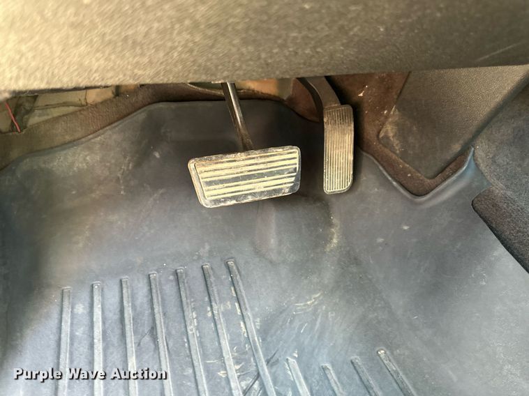 image for item EB2976 2013 Chevrolet Silverado 1500 Ext. Cab pickup truck