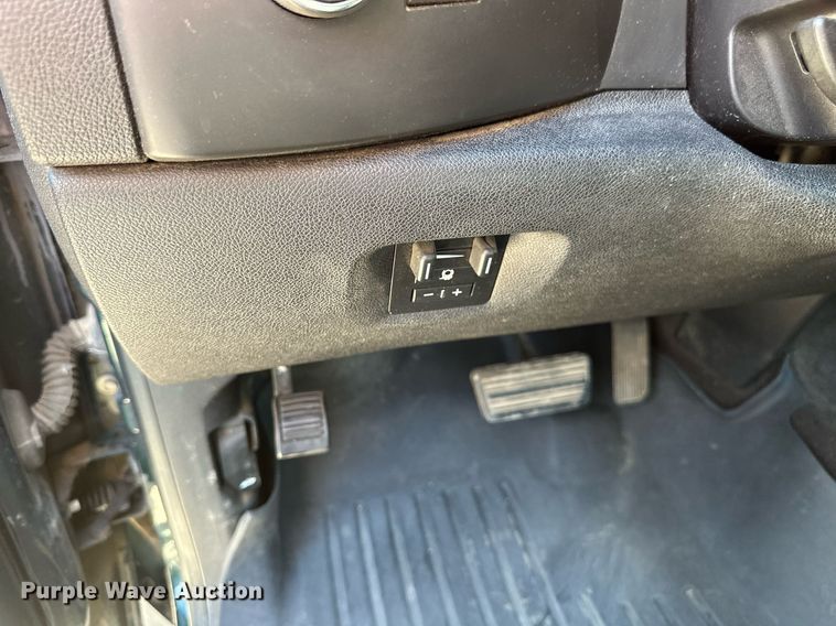 image for item EB2976 2013 Chevrolet Silverado 1500 Ext. Cab pickup truck