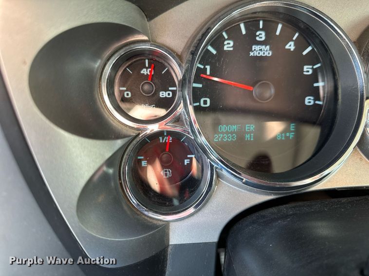 image for item EB2976 2013 Chevrolet Silverado 1500 Ext. Cab pickup truck