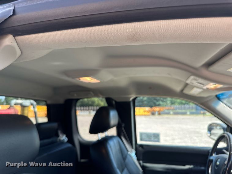 image for item EB2976 2013 Chevrolet Silverado 1500 Ext. Cab pickup truck