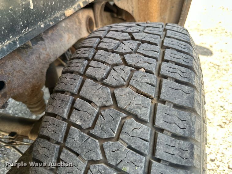 image for item EB2976 2013 Chevrolet Silverado 1500 Ext. Cab pickup truck