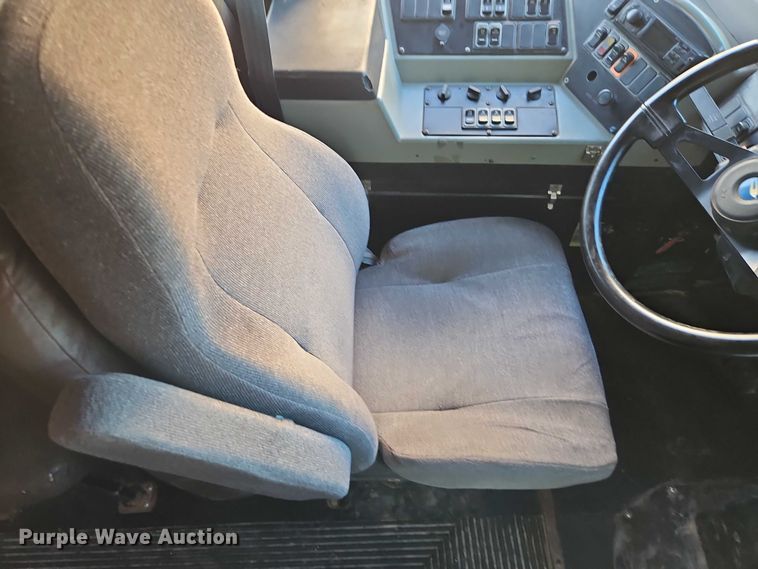 image for item EB8240 2005 Blue Bird Vision school bus