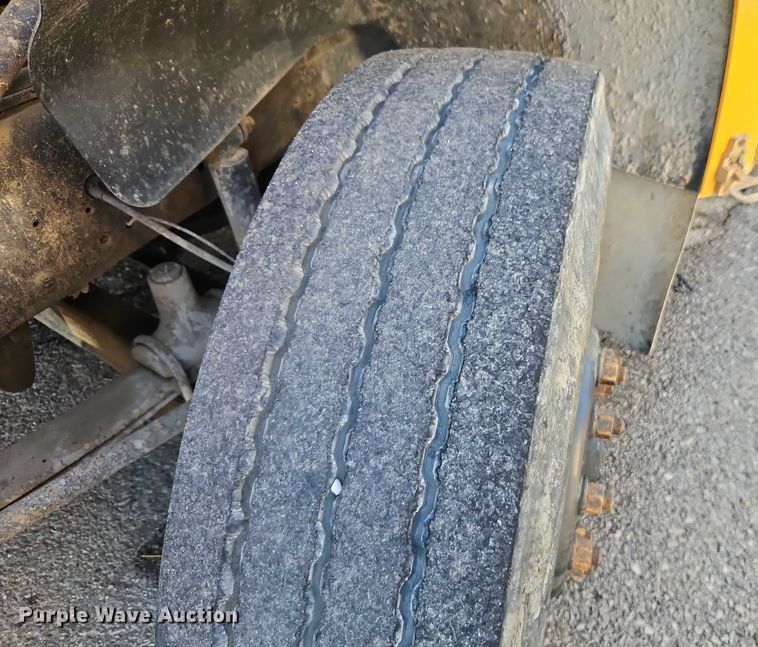 image for item EB8240 2005 Blue Bird Vision school bus