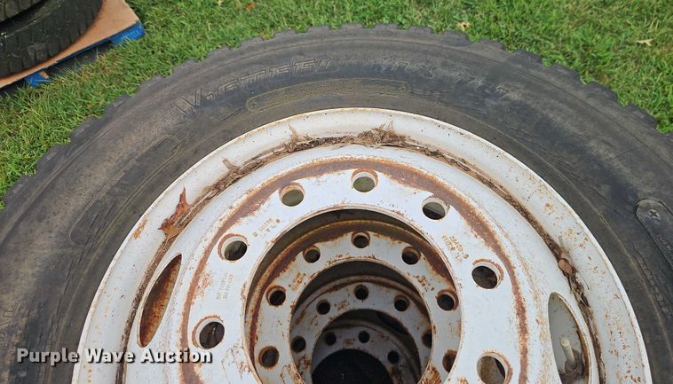 image for item EB8251 (22) tires and wheels