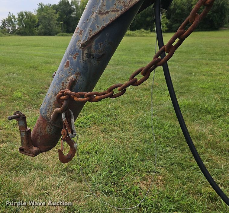 image for item EB8256 2000 Hillsboro Industries 300 equipment trailer