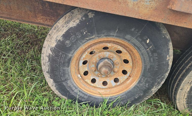 image for item EB8256 2000 Hillsboro Industries 300 equipment trailer