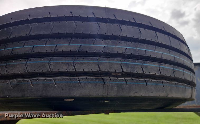 image for item EB8256 2000 Hillsboro Industries 300 equipment trailer