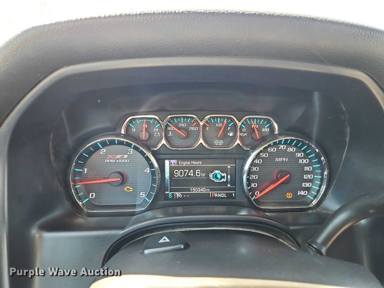 image for item EB8266 2017 Chevrolet Silverado 2500HD Crew Cab pickup truck