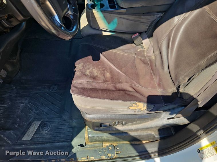 image for item EB8266 2017 Chevrolet Silverado 2500HD Crew Cab pickup truck