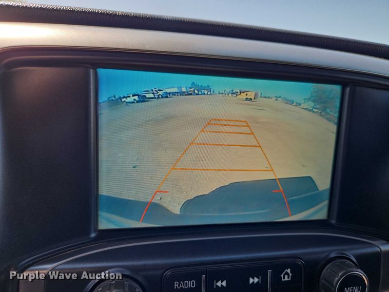 image for item EB8266 2017 Chevrolet Silverado 2500HD Crew Cab pickup truck