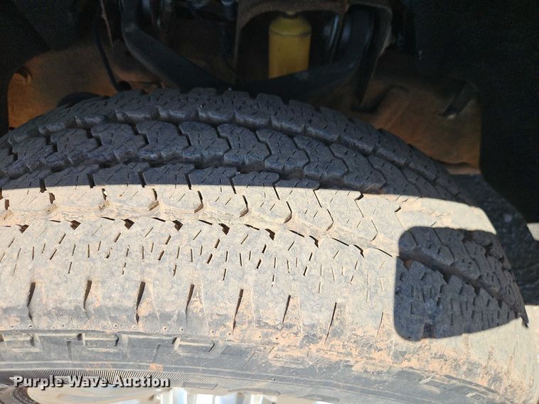 image for item EB8266 2017 Chevrolet Silverado 2500HD Crew Cab pickup truck