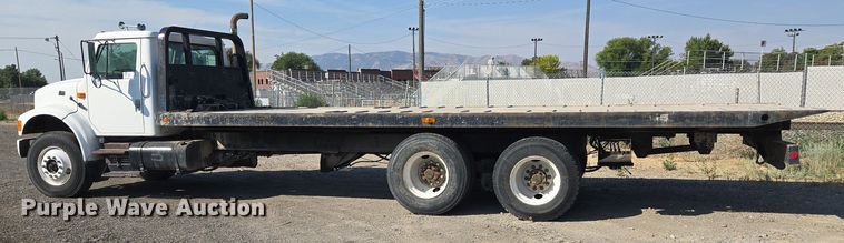 image for item EC1116 1995 International 4900 rollback truck