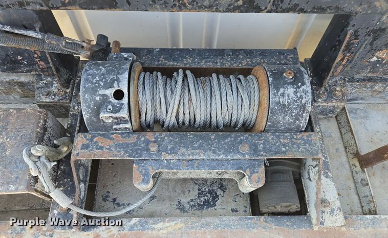 image for item EC1116 1995 International 4900 rollback truck