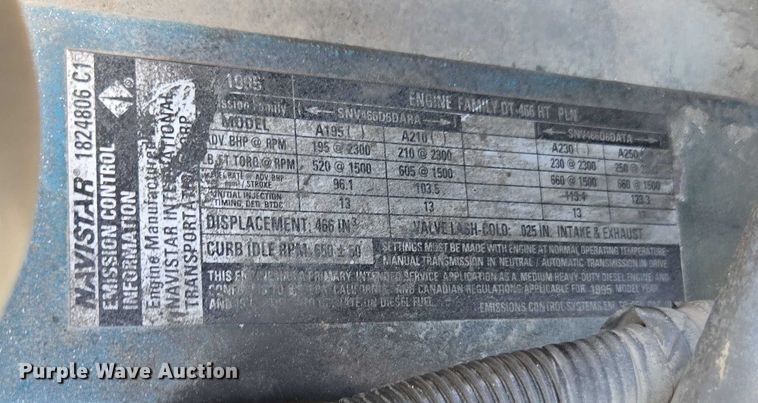 image for item EC1116 1995 International 4900 rollback truck