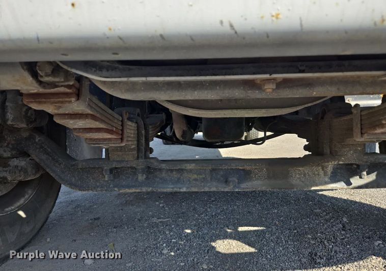 image for item EC1116 1995 International 4900 rollback truck