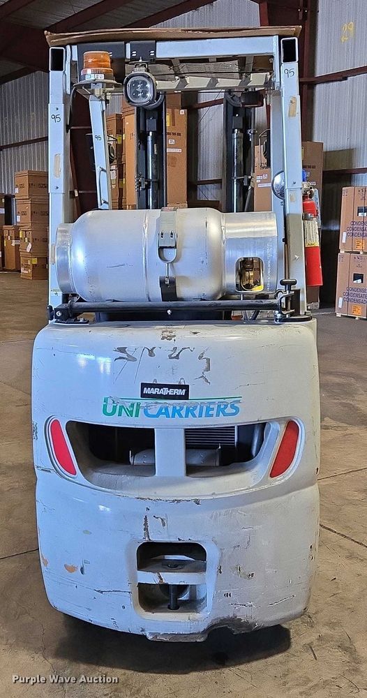 image for item EC1123 2017 UniCarriers CFS40 forklift