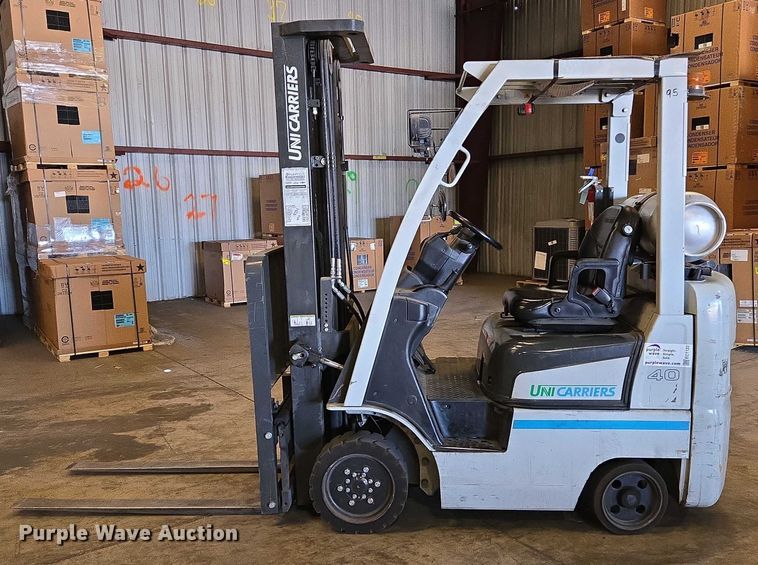 image for item EC1123 2017 UniCarriers CFS40 forklift