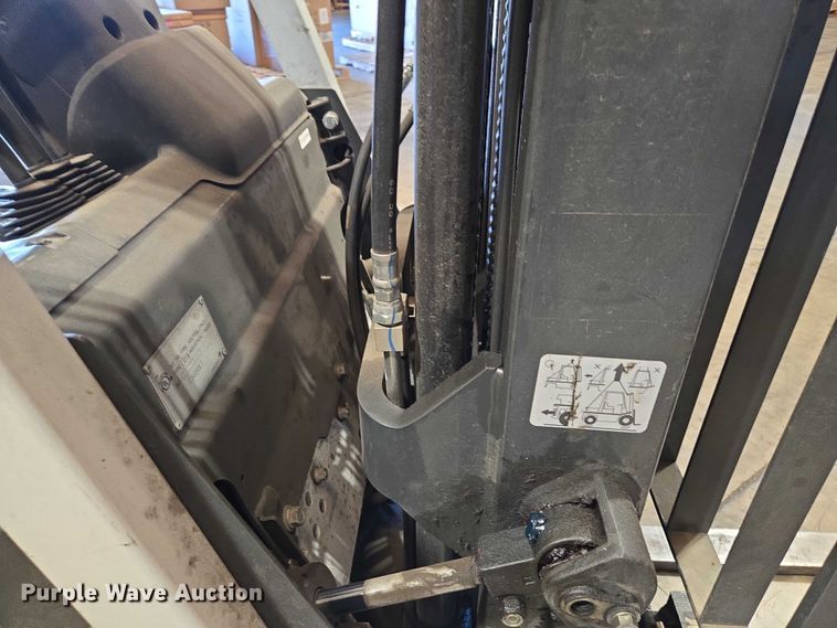 image for item EC1123 2017 UniCarriers CFS40 forklift