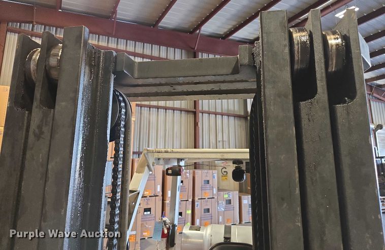 image for item EC1123 2017 UniCarriers CFS40 forklift