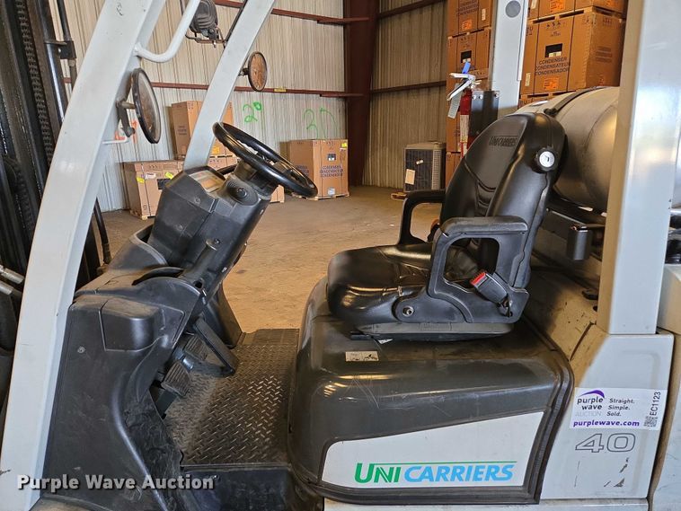image for item EC1123 2017 UniCarriers CFS40 forklift