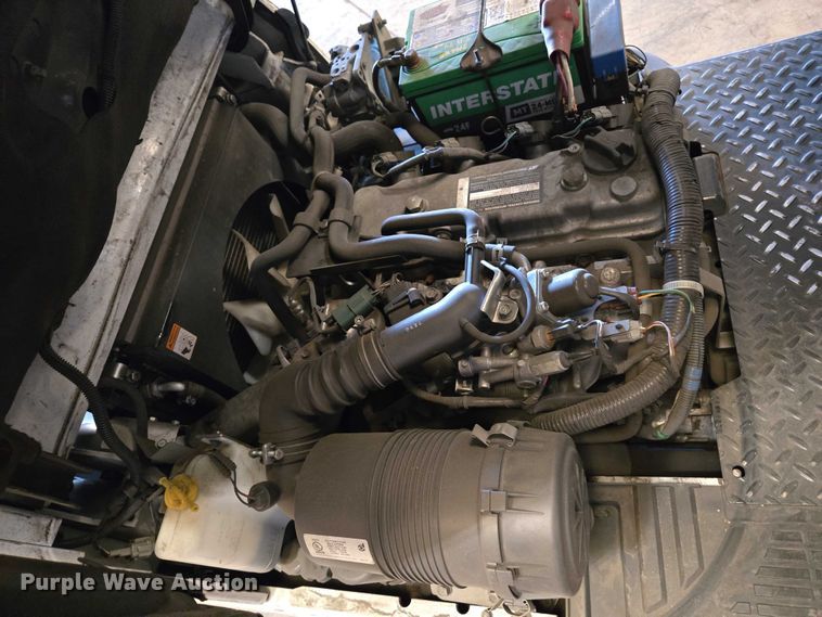 image for item EC1123 2017 UniCarriers CFS40 forklift