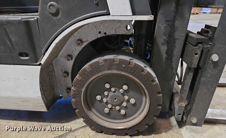 image for item EC1123 2017 UniCarriers CFS40 forklift