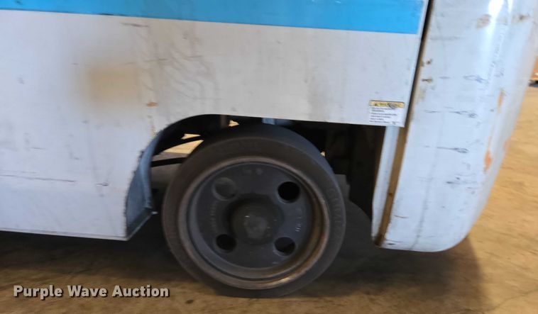 image for item EC1123 2017 UniCarriers CFS40 forklift