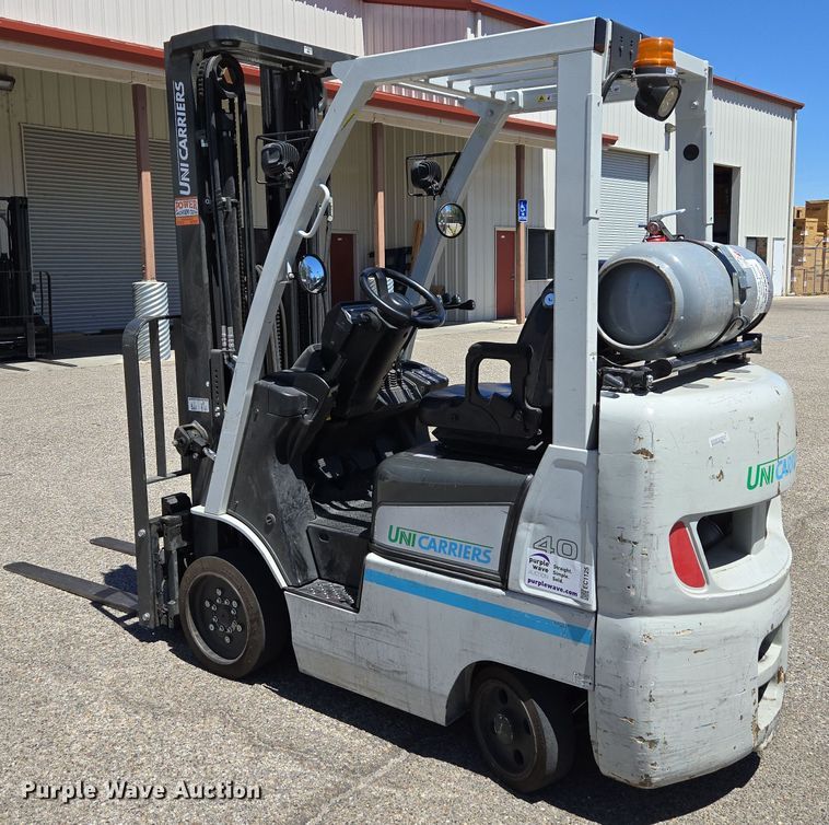 image for item EC1125 2017 UniCarriers CFS40 forklift