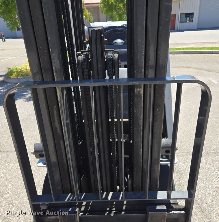 image for item EC1125 2017 UniCarriers CFS40 forklift