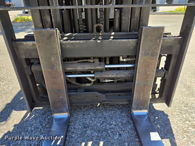 image for item EC1125 2017 UniCarriers CFS40 forklift