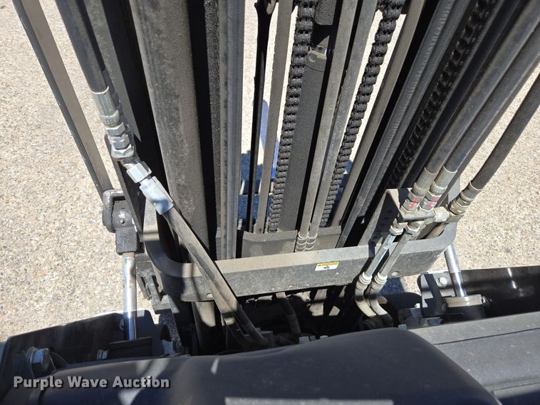 image for item EC1125 2017 UniCarriers CFS40 forklift