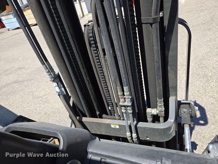 image for item EC1125 2017 UniCarriers CFS40 forklift