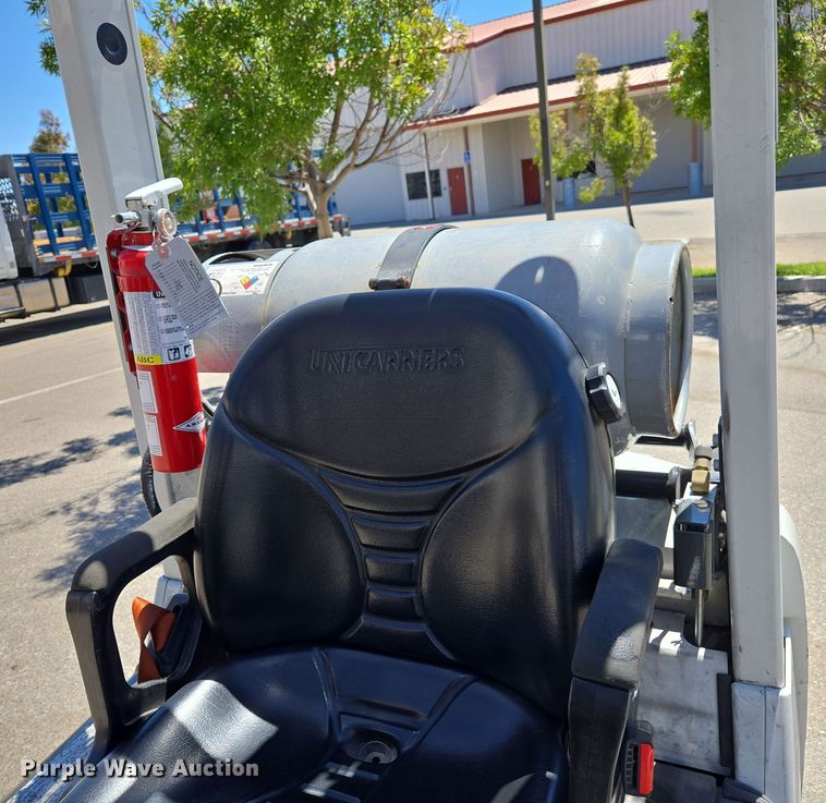 image for item EC1125 2017 UniCarriers CFS40 forklift