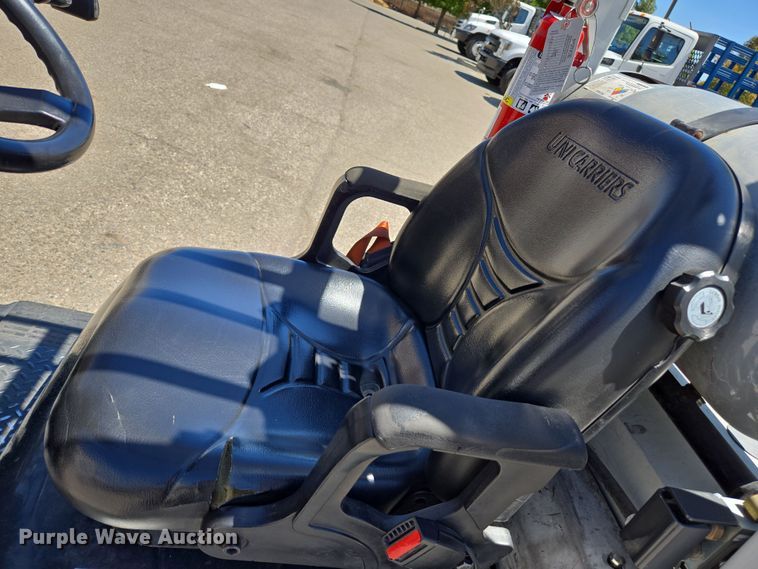 image for item EC1125 2017 UniCarriers CFS40 forklift