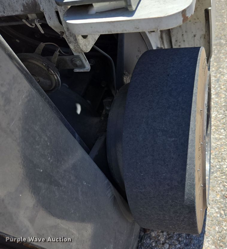 image for item EC1125 2017 UniCarriers CFS40 forklift