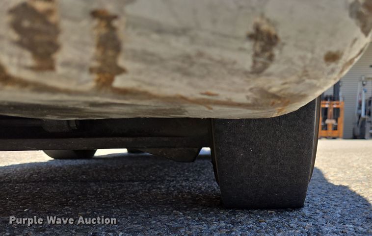 image for item EC1125 2017 UniCarriers CFS40 forklift