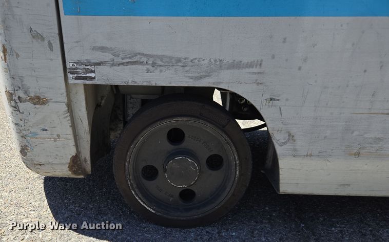 image for item EC1125 2017 UniCarriers CFS40 forklift