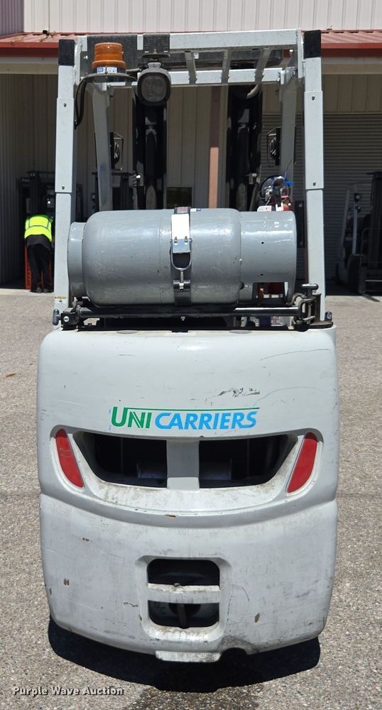 image for item EC1126 2017 UniCarriers CFS40 forklift