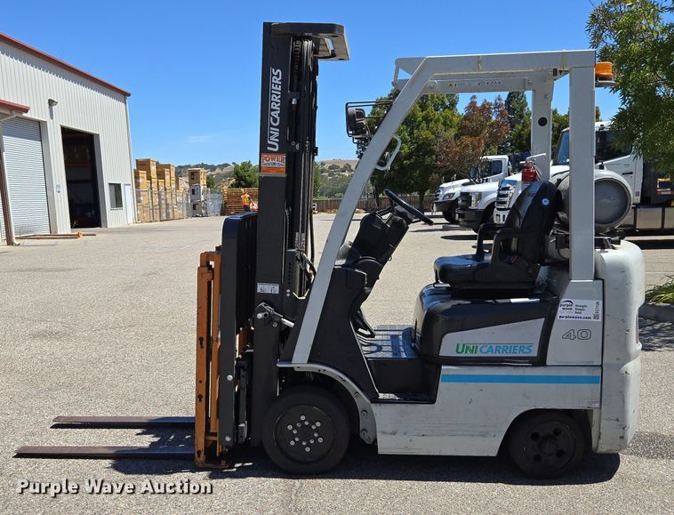 image for item EC1126 2017 UniCarriers CFS40 forklift
