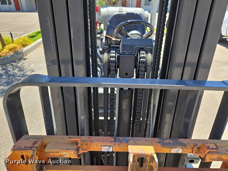 image for item EC1126 2017 UniCarriers CFS40 forklift