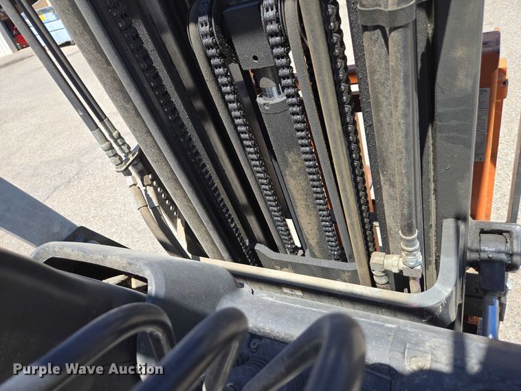 image for item EC1126 2017 UniCarriers CFS40 forklift