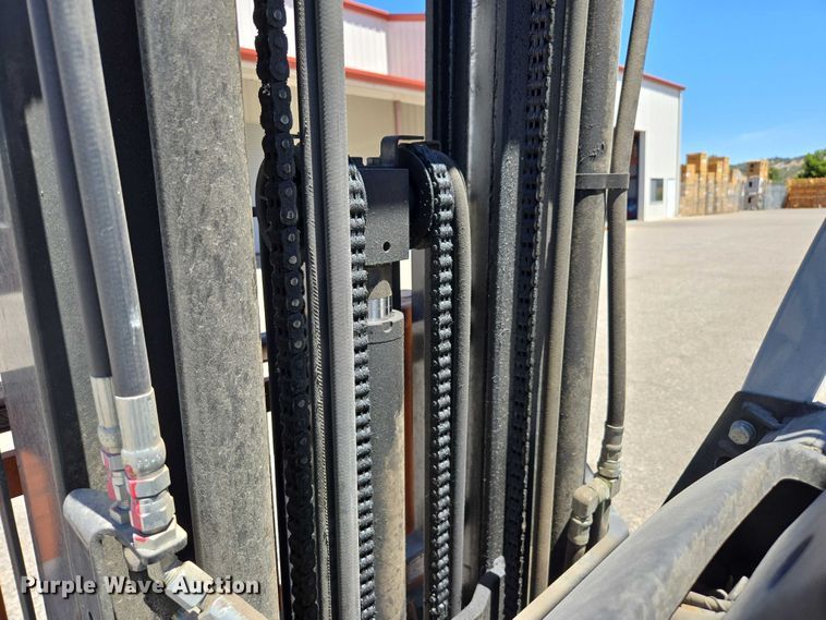 image for item EC1126 2017 UniCarriers CFS40 forklift