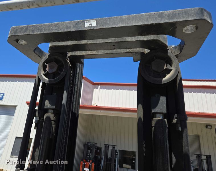 image for item EC1126 2017 UniCarriers CFS40 forklift