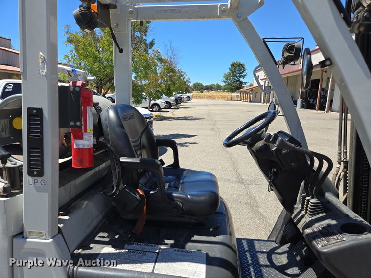 image for item EC1126 2017 UniCarriers CFS40 forklift