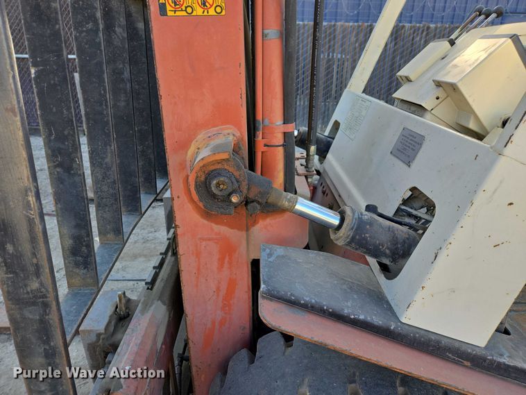 image for item EC1127 1993 Nissan PF60 forklift